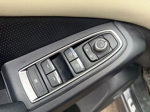 Certified 2022 Subaru Ascent Limited w/ Technology Package image 25