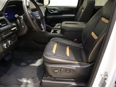 Used 2022 GMC Yukon AT4 w/ Technology Package AWD/4WD image 25