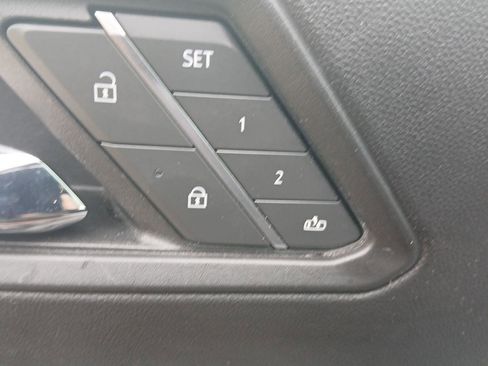 Used 2024 GMC Canyon AT4 w/ AT4 Premium Package image 10