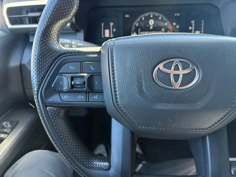 Used 2025 Toyota Tacoma SR image 16