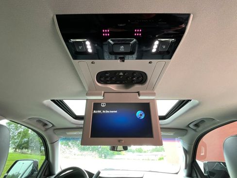 Used 2017 Cadillac Escalade Luxury AWD/4WD image 34