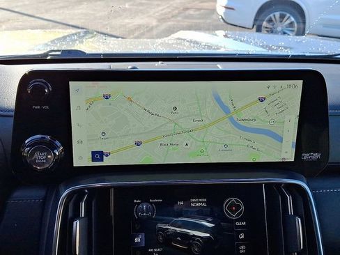 Used 2023 Lexus LX 600 4WD w/ Luxury Package image 18