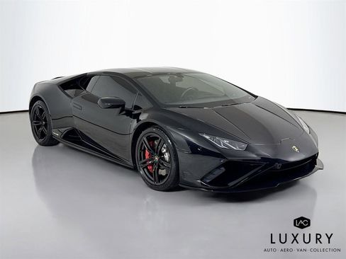 Used 2021 Lamborghini Huracan EVO image 4