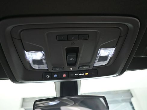 Used 2020 Chevrolet Silverado 1500 RST image 30