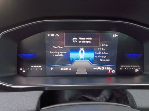 Used 2025 Volkswagen Jetta Sport FWD image 2