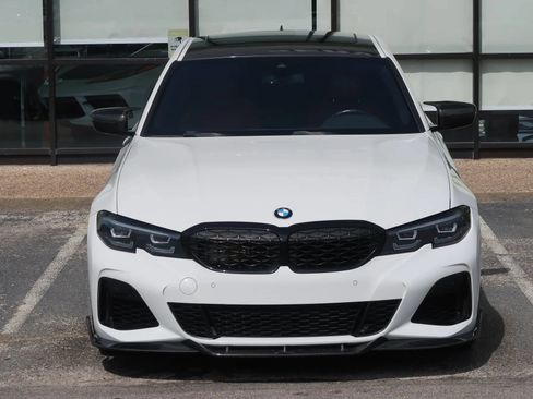 Used 2022 BMW M340i RWD image 4