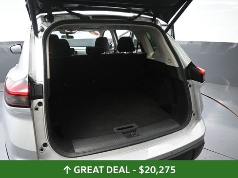 Used 2024 Nissan Rogue SV image 26