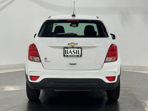 Used 2019 Chevrolet Trax LS FWD image 12
