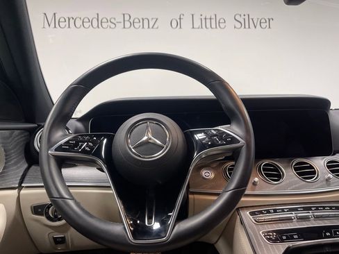 Used 2023 Mercedes-Benz E 350 4MATIC Sedan image 31