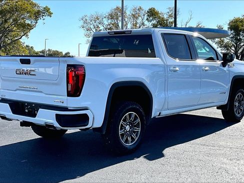 Used 2025 GMC Sierra 1500 AT4 AWD/4WD image 4