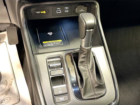 Used 2025 Honda CR-V Sport Touring image 17