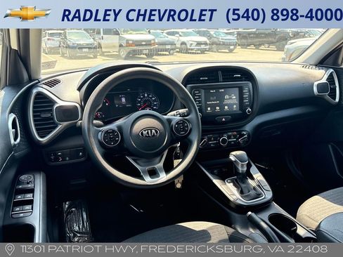 Used 2021 Kia Soul S FWD image 17