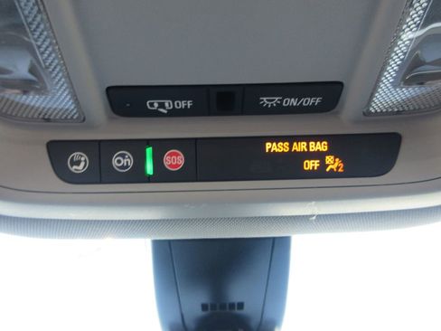 Used 2023 GMC Acadia SLE w/ Driver Convenience Package image 32