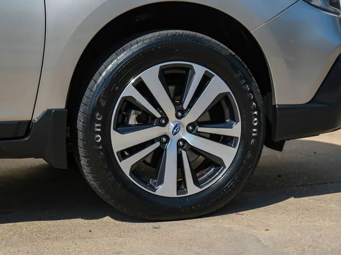 Used 2019 Subaru Outback 2.5i Limited w/ Popular Package #2 image 50