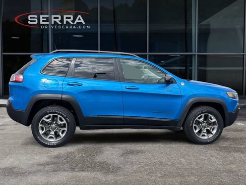 Used 2019 Jeep Cherokee Trailhawk w/ Cold Weather Group AWD/4WD image 6