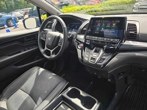 Used 2023 Honda Odyssey Elite image 10