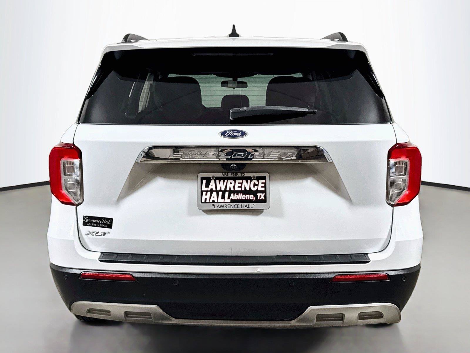 Used 2021 Ford Explorer XLT w/ Equipment Group 202A RWD image 6