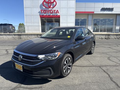 Used 2024 Volkswagen Jetta S FWD image 1