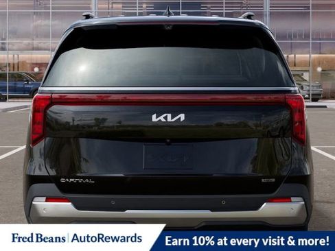 New 2025 Kia Carnival SX w/ SX Dark Edition Package image 14