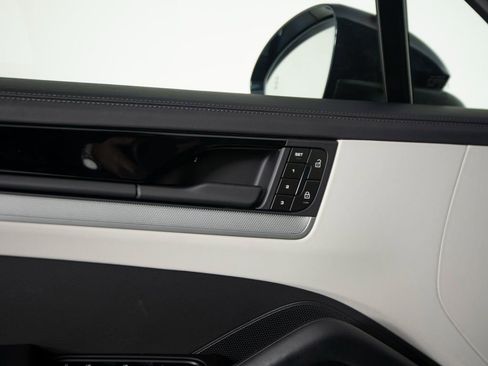 New 2026 Porsche Cayenne S image 18
