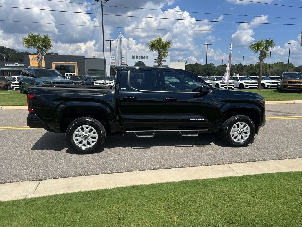 Used 2025 Toyota Tacoma SR5 AWD/4WD image 3