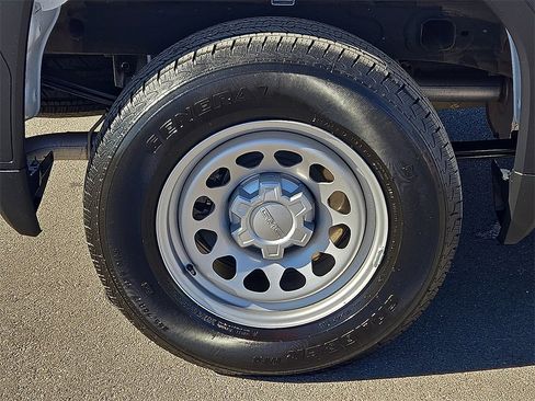 Used 2024 GMC Sierra 1500 Pro w/ Convenience Package image 7