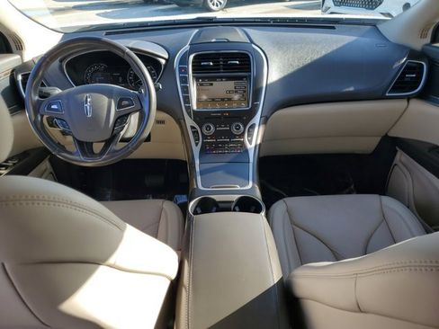 Used 2017 Lincoln MKX Reserve w/ Lincoln MKX Climate Package image 18