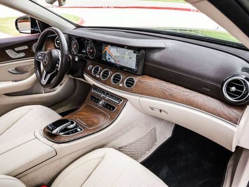 Used 2019 Mercedes-Benz E 450 4MATIC Wagon image 27