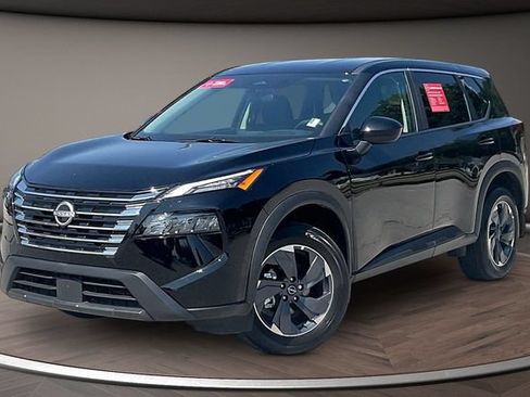Certified 2026 Nissan Rogue SV FWD image 1