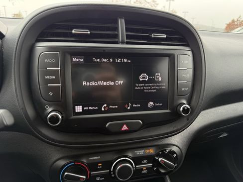 Used 2024 Kia Soul LX w/ Option Group 015 image 16