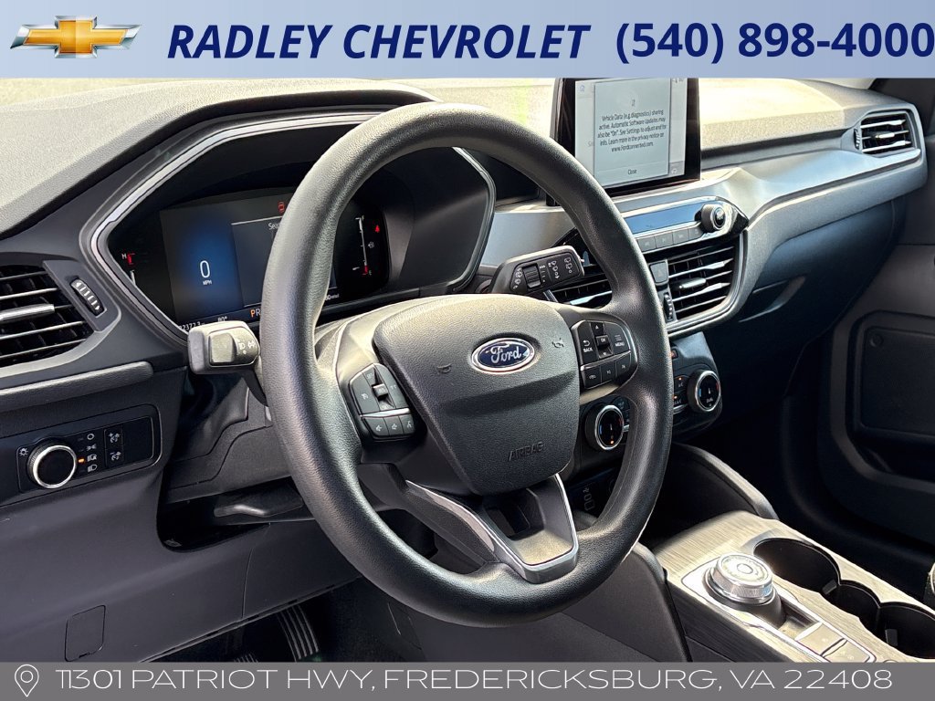 Used 2025 Ford Escape Active AWD/4WD image 4