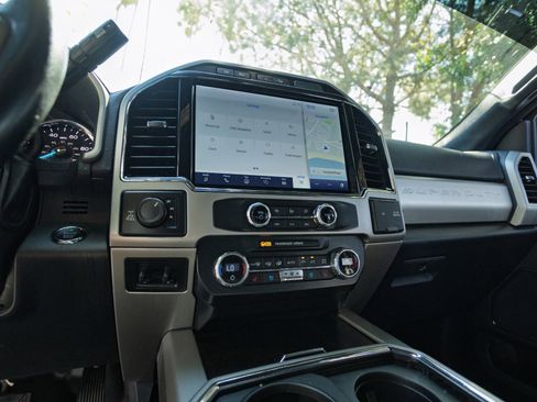 Used 2022 Ford F250 Lariat w/ Lariat Ultimate Package image 18