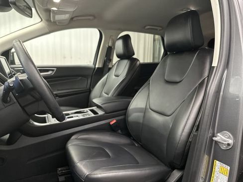 Used 2021 Ford Edge Titanium w/ Class II Trailer Tow Package AWD/4WD image 15