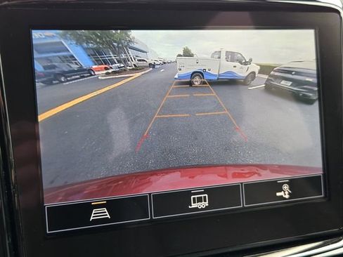 Certified 2022 Chevrolet Traverse LT image 24