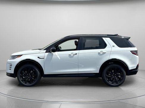 Used 2025 Land Rover Discovery Sport Dynamic SE image 2