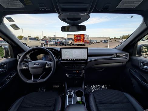 Used 2024 Ford Escape ST-Line w/ Tech Pack #1 image 13