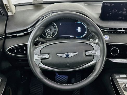 Used 2025 Genesis GV70 2.5T AWD/4WD image 18