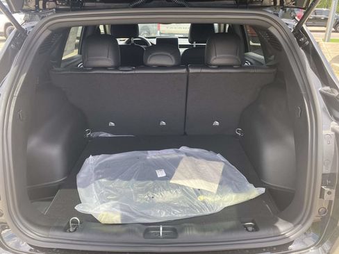 New 2026 Jeep Compass Latitude AWD/4WD image 9