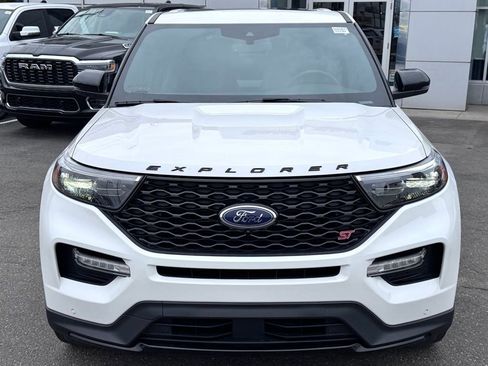 Used 2022 Ford Explorer ST w/ Equipment Group 401A image 2