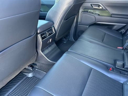 Used 2025 Lexus GX 550 image 27