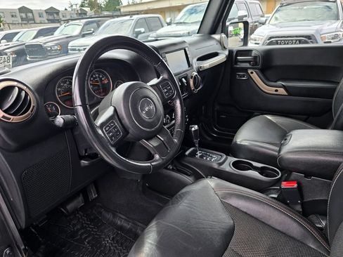 Used 2017 Jeep Wrangler Unlimited Sahara AWD/4WD image 17