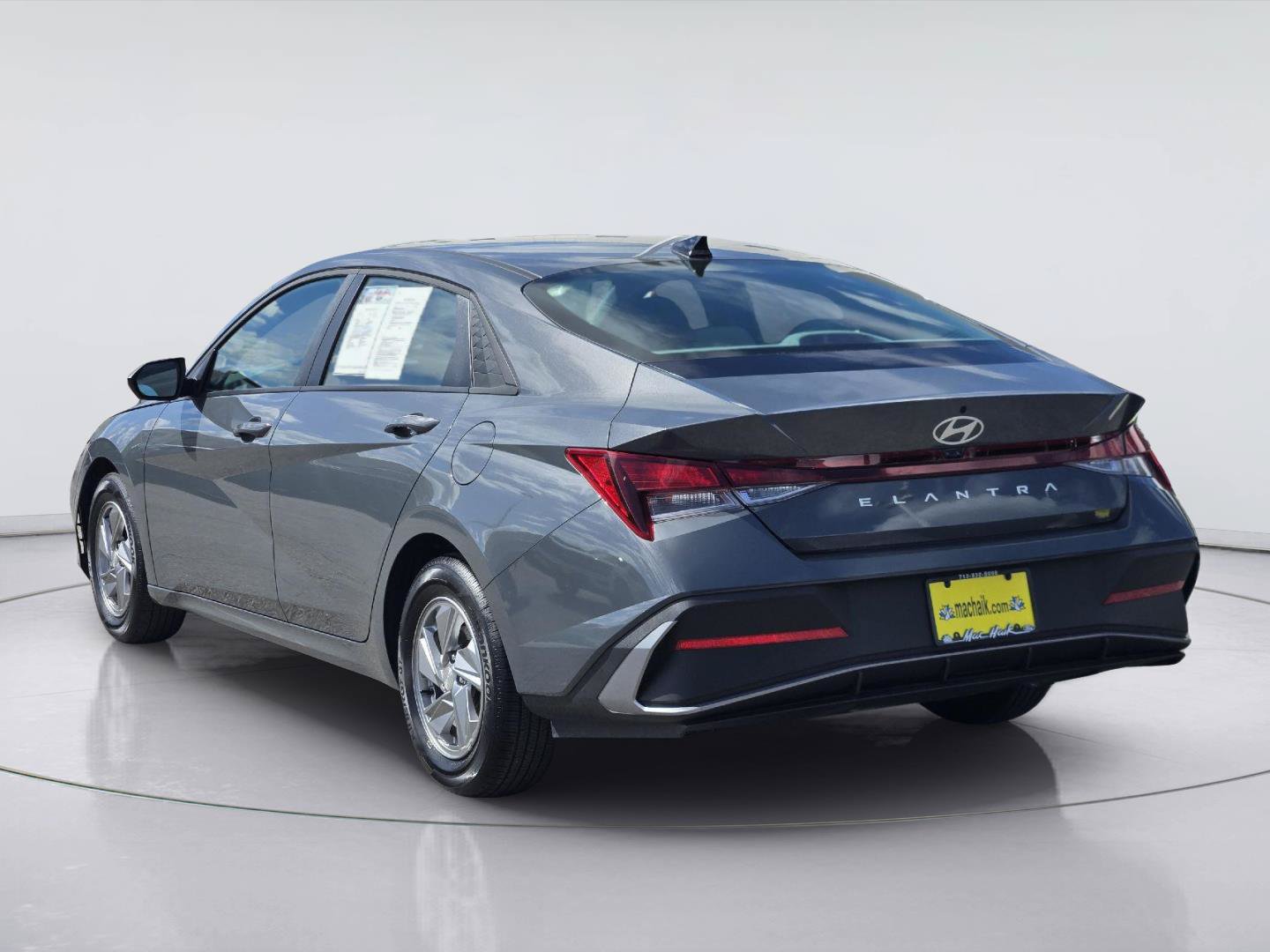 Used 2026 Hyundai Elantra SE w/ Cargo Package FWD image 6