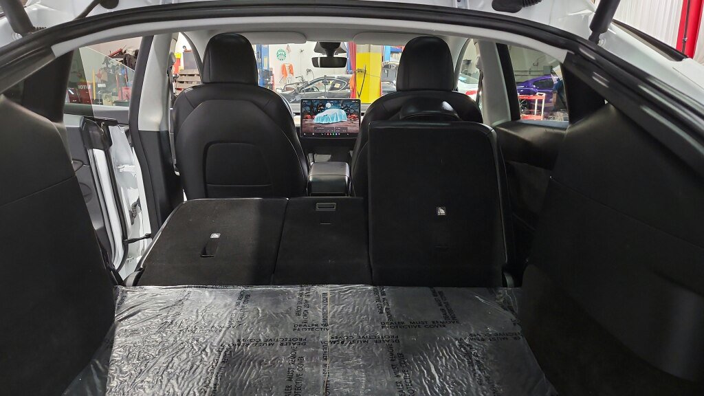 Used 2022 Tesla Model Y Long Range AWD/4WD image 32
