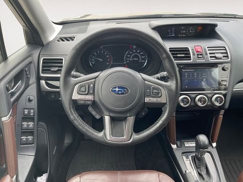 Used 2018 Subaru Forester 2.5i Touring w/ Popular Package #3B AWD/4WD image 12