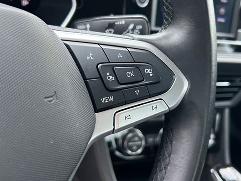 Used 2024 Volkswagen Jetta SE image 19