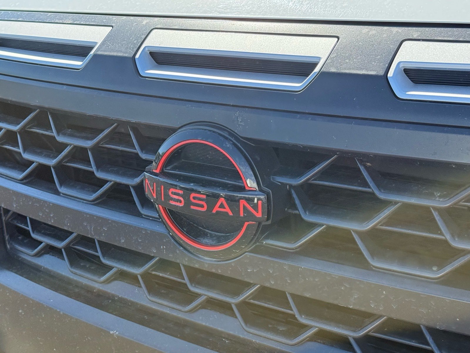 Used 2026 Nissan Frontier PRO-4X AWD/4WD image 8