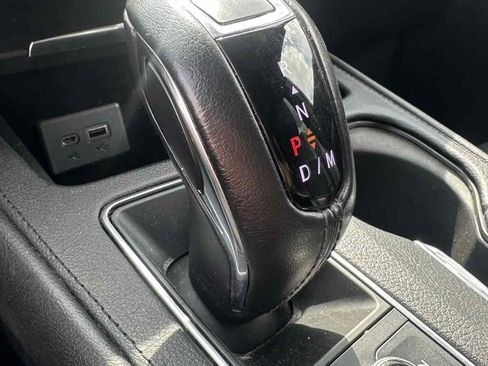 Used 2019 Cadillac XT4 Premium Luxury image 19