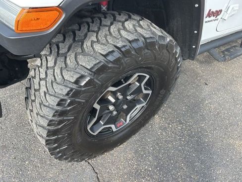 Used 2022 Jeep Gladiator Rubicon w/ LED Lighting Group image 17