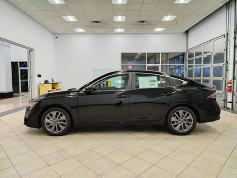 New 2026 Nissan Sentra SL w/ Floor Mat Package FWD image 6