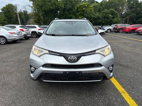 Used 2018 Toyota RAV4 XLE w/ Plus Extra Value Package AWD/4WD image 8